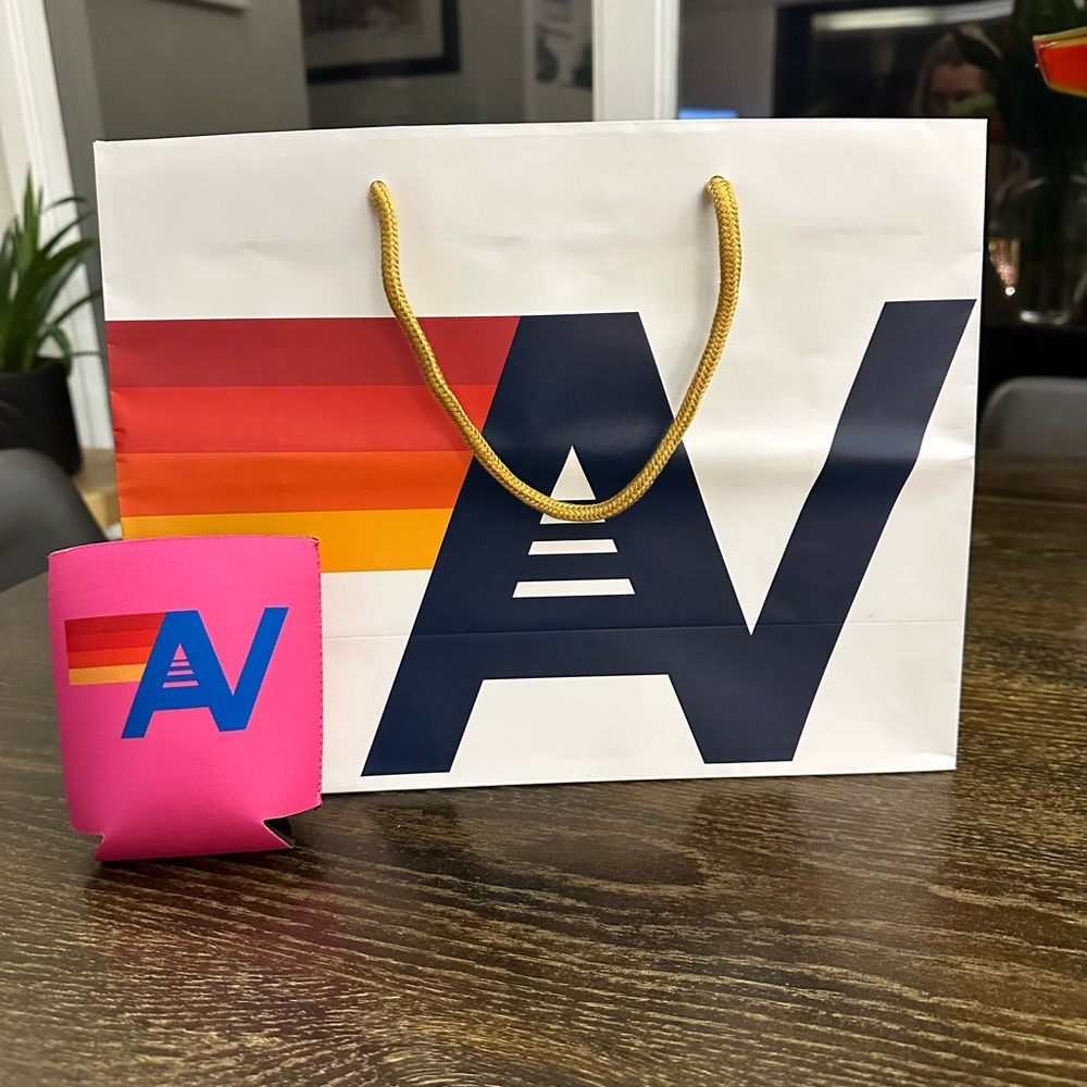 NWOT Neon Pink Aviator Nation North Shore Drink Holder and Shopping Bag